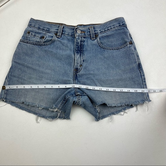 Levi’s 577 Vintage Jean Shorts - Picture 3 of 8